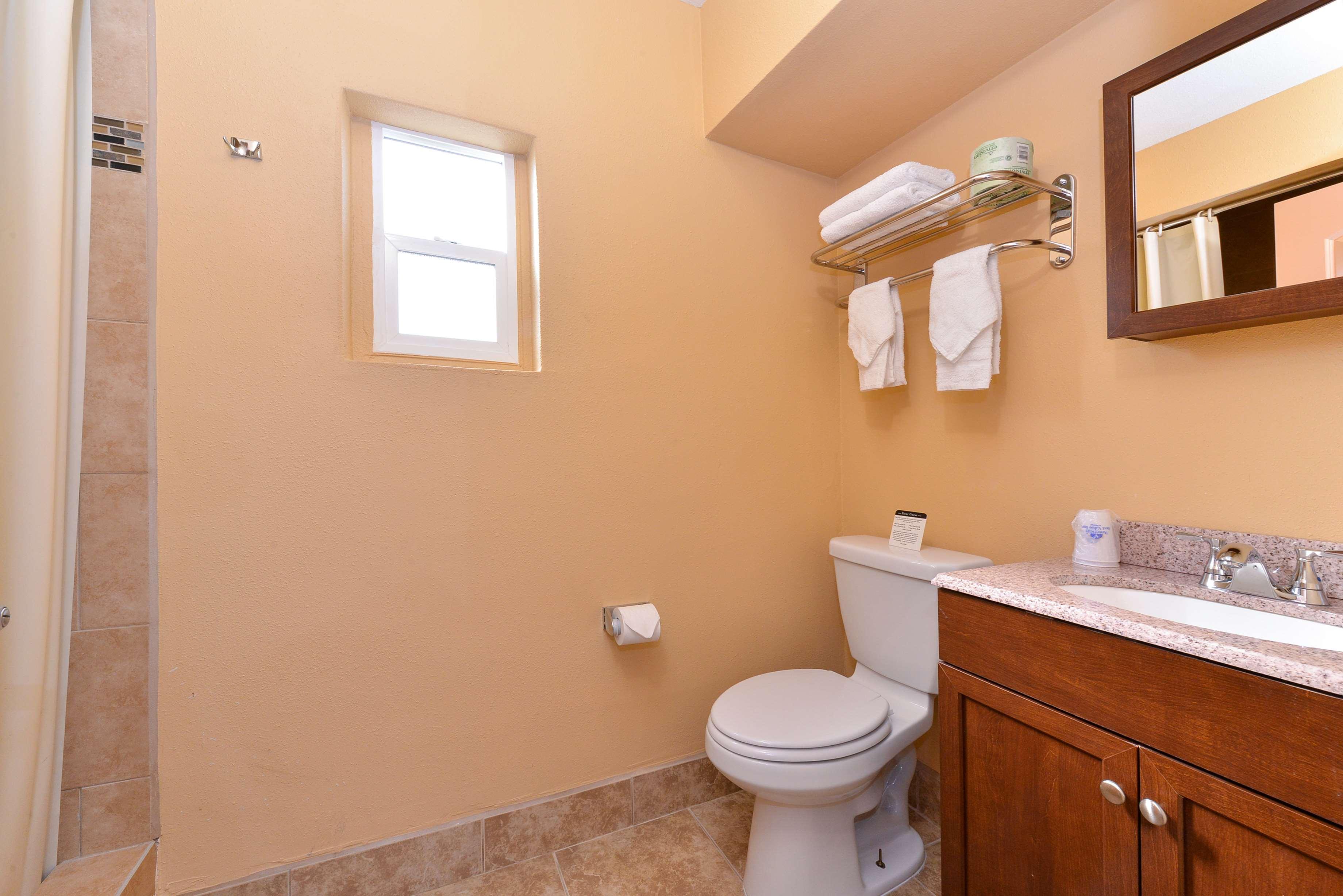 Americas Best Value Inn Porterville - Tap to explore photos