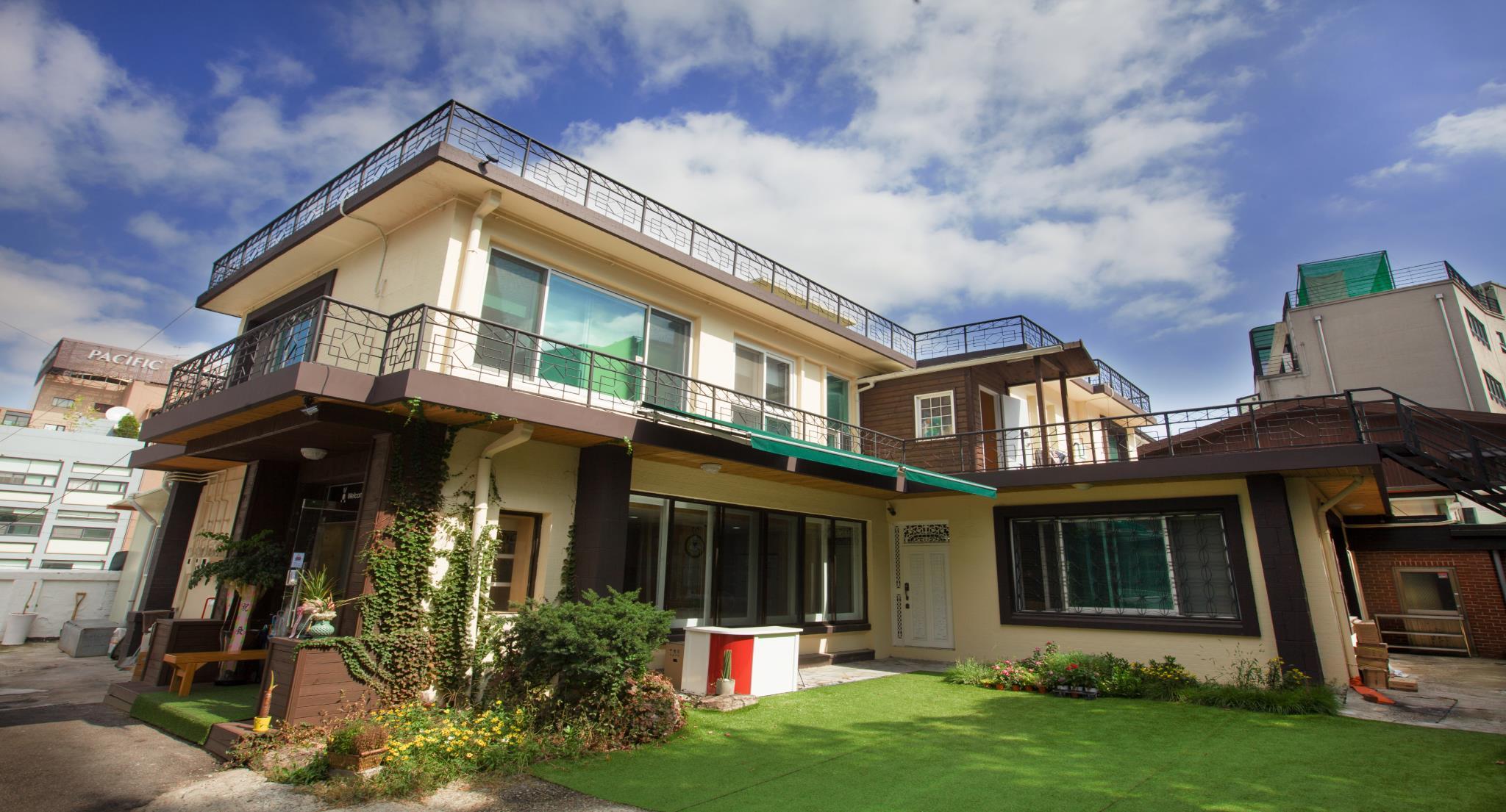 Hotel 24 Guesthouse Namsan Garden