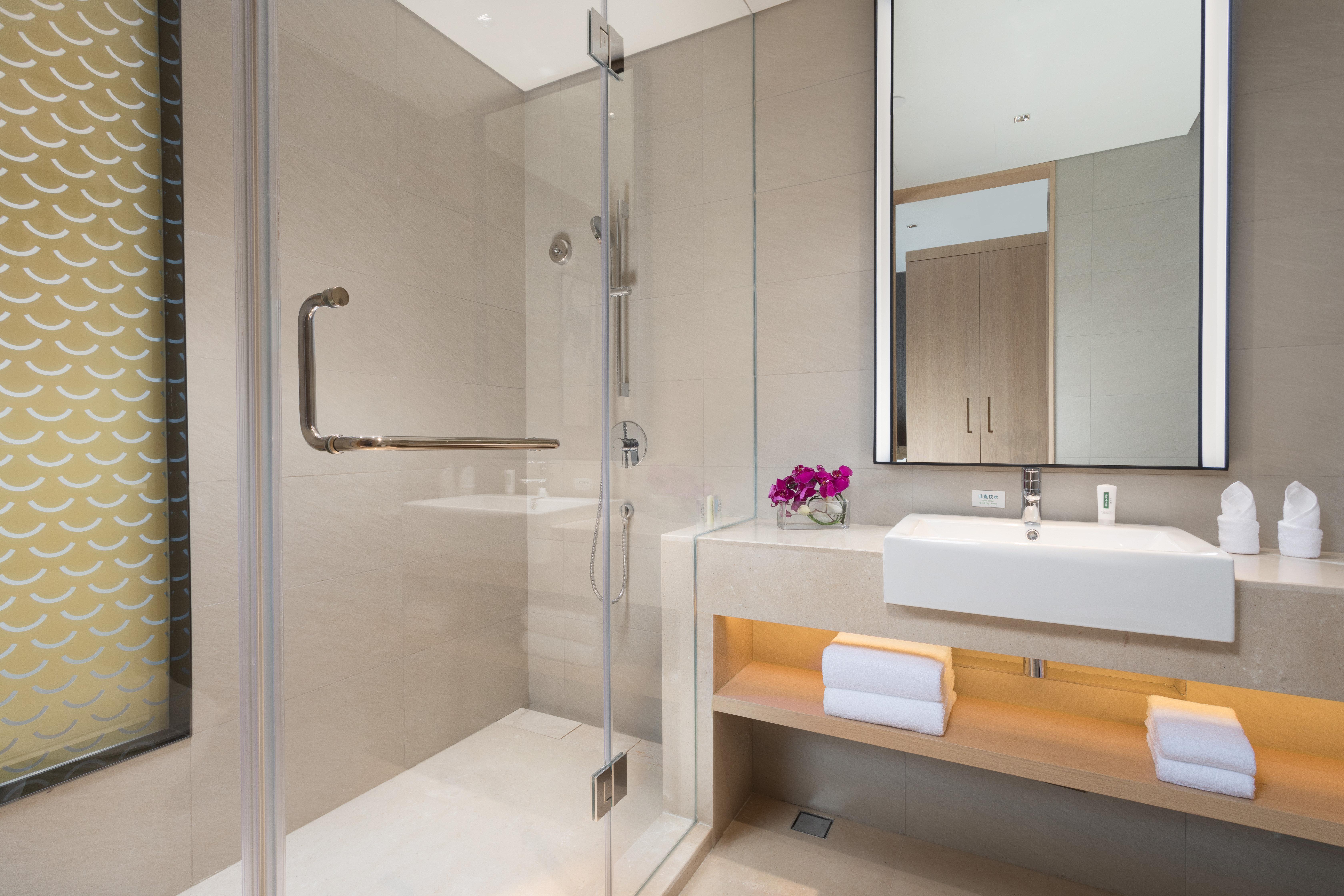 Holiday Inn GUIYANG CITY CENTER - Tap to explore photos