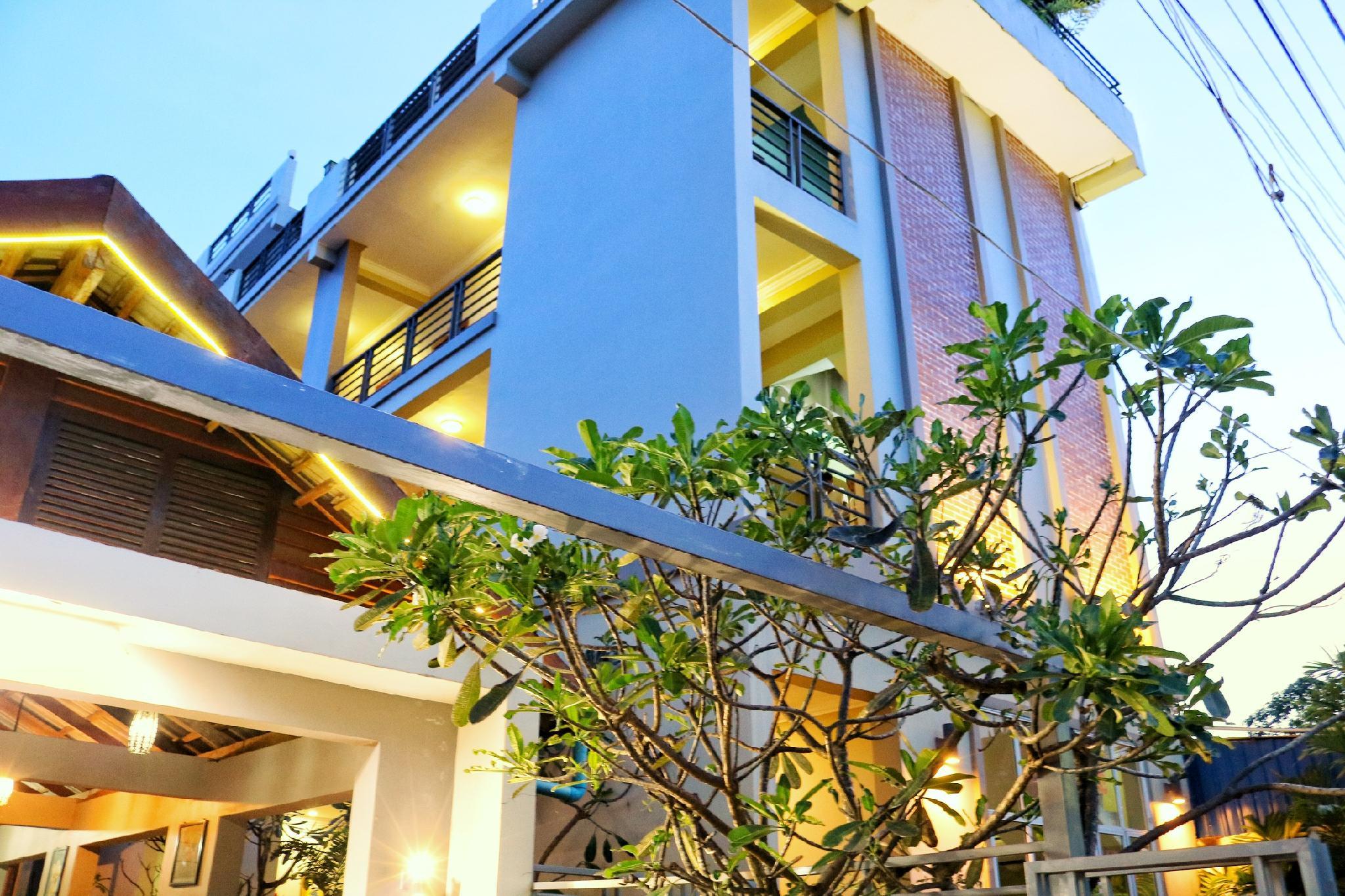 Neakru Guesthouse and Restaurant Hotel