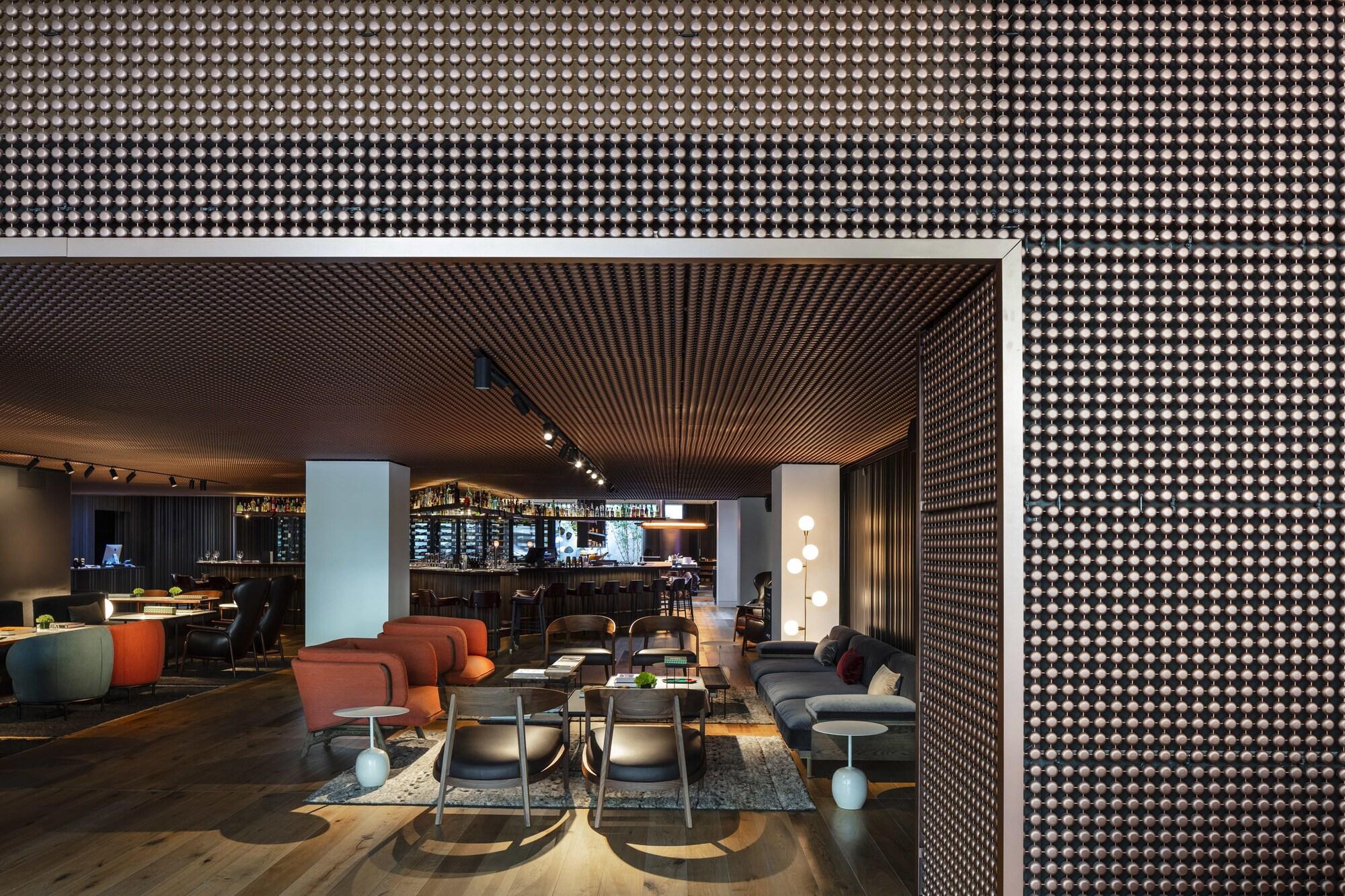Sir Victor Hotel, photo 20 of 113