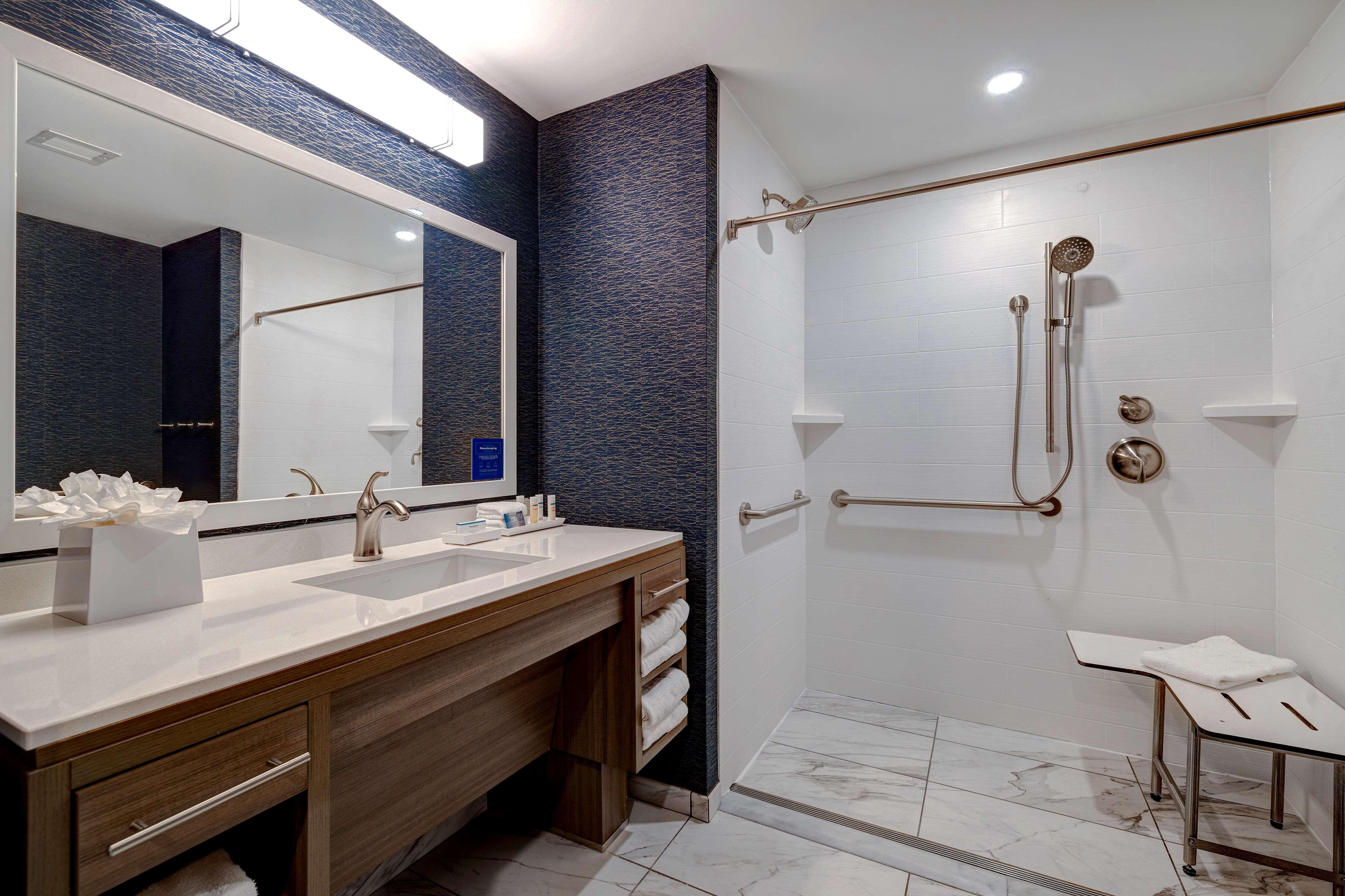 Home2 Suites by Hilton Nashville MetroCenter - Tap to explore photos