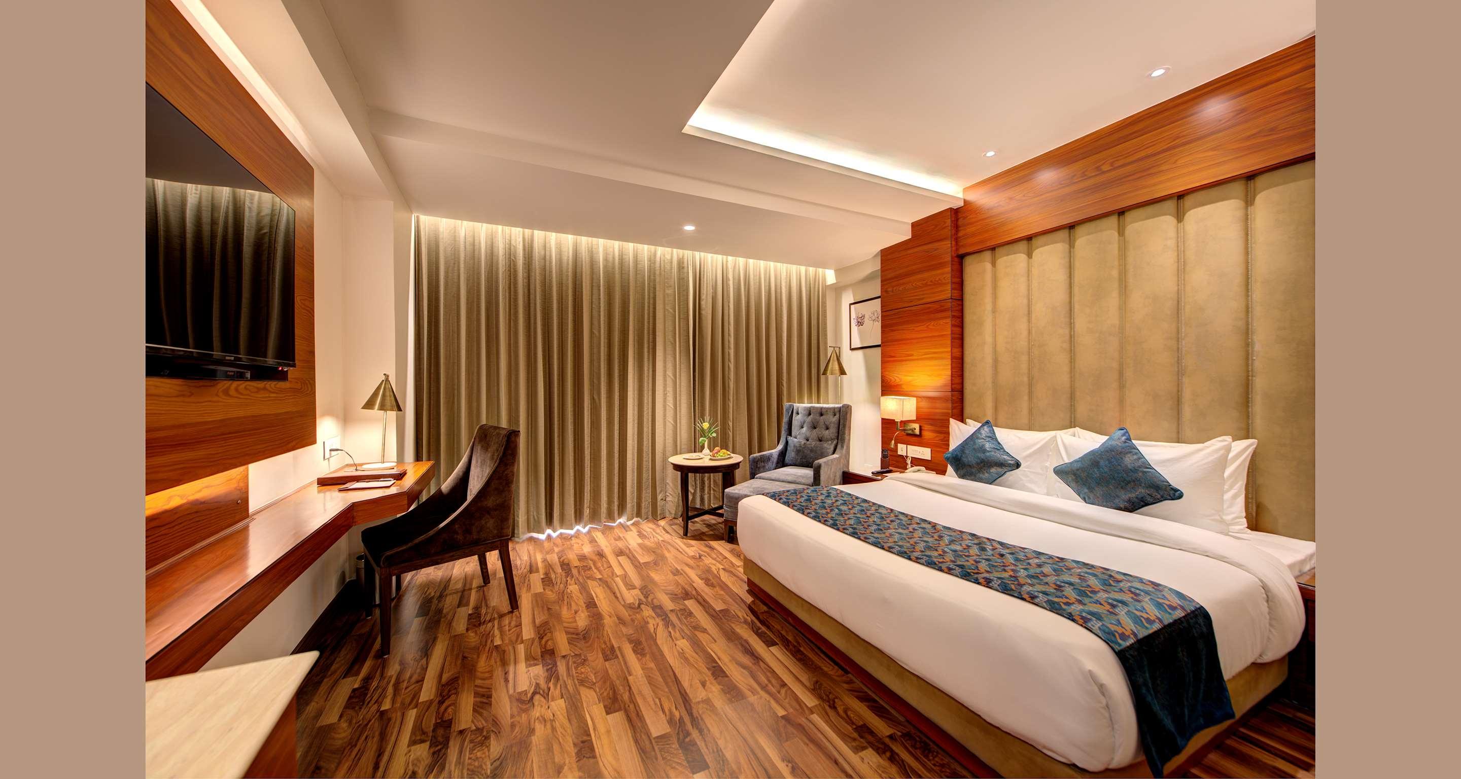 Best Western Plus REVANTA - Tap to explore photos
