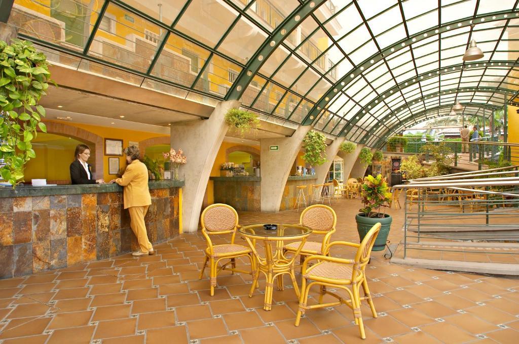 Apartamentos La Carabela 