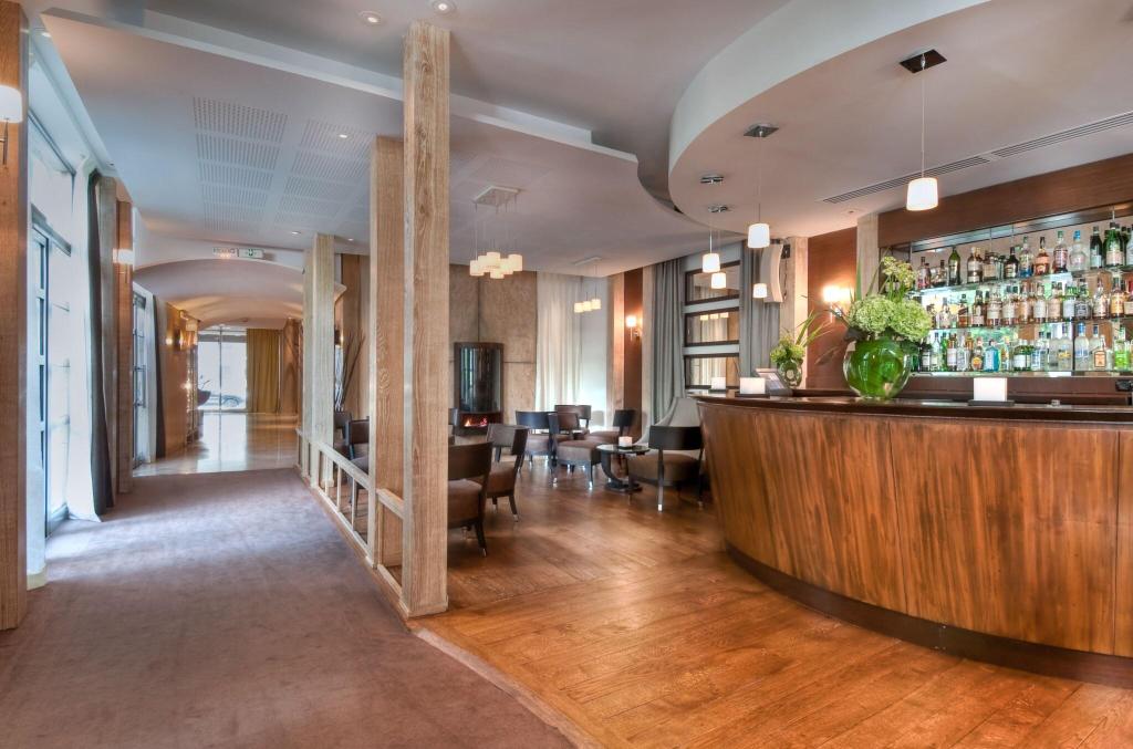 HôTel AmpèRe HôTel AmpèRe