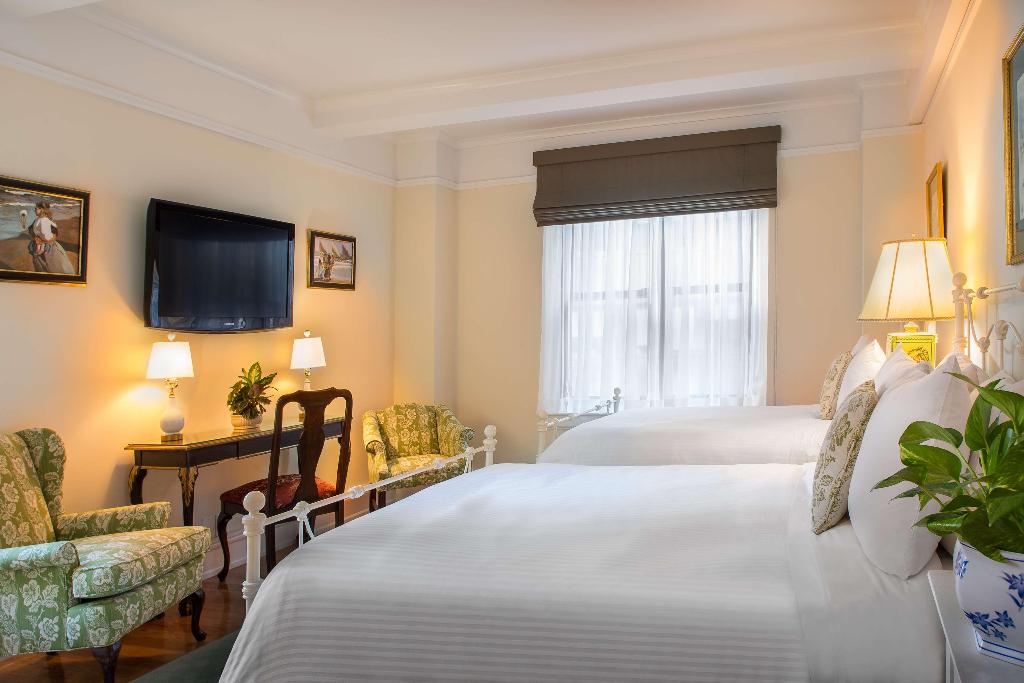Roger Smith Hotel 