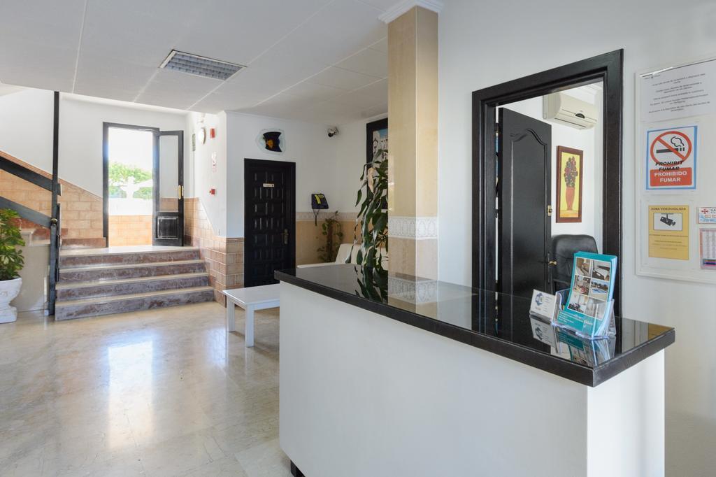 Apartamentos San Antonio Beach 