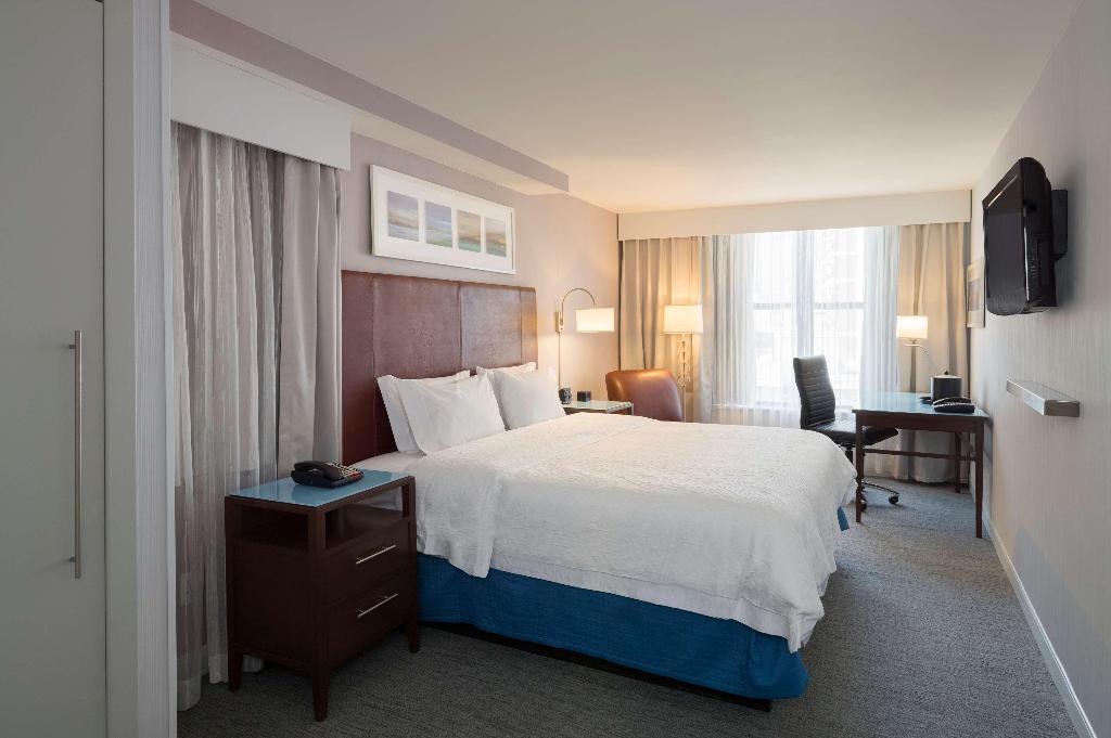 Hampton Inn Seaport Financial District 
