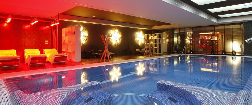 Castillo Del Bosque La Zoreda 