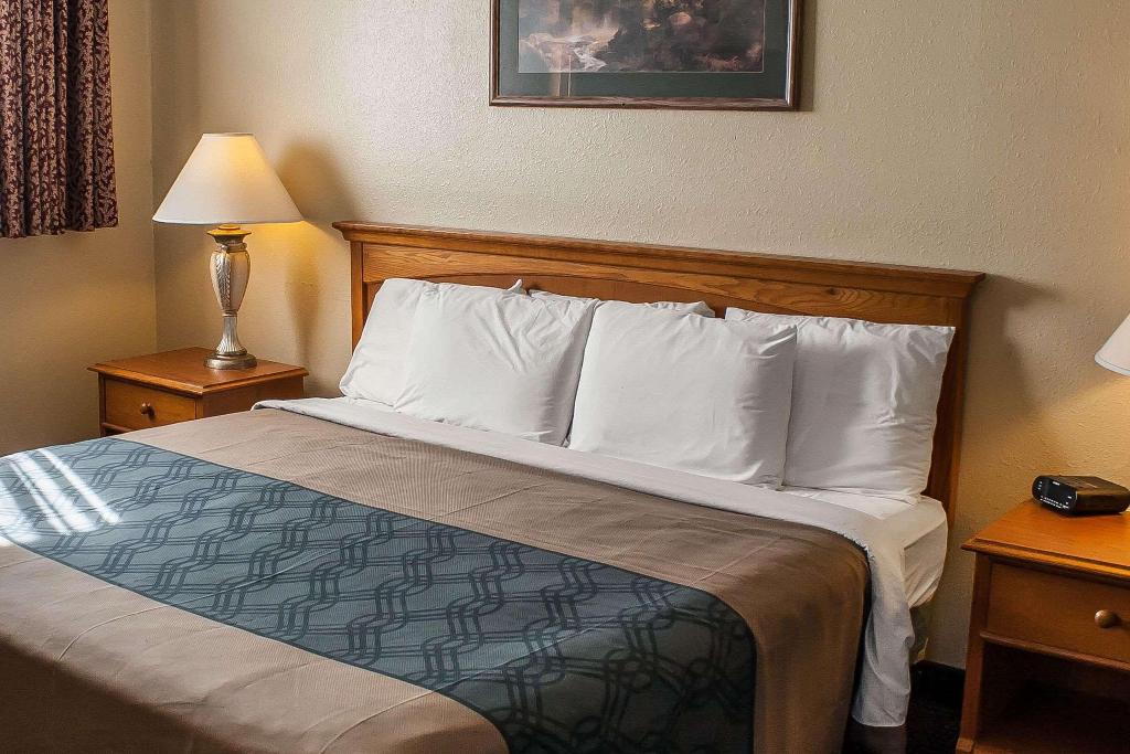 Econo Lodge Inn & Suites Hoquiam 