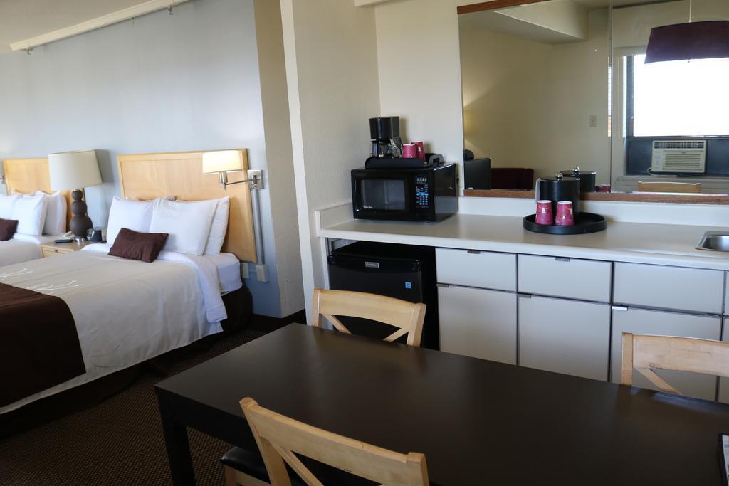 Inlet Tower Hotel & Suites Inlet Tower Hotel & Suites