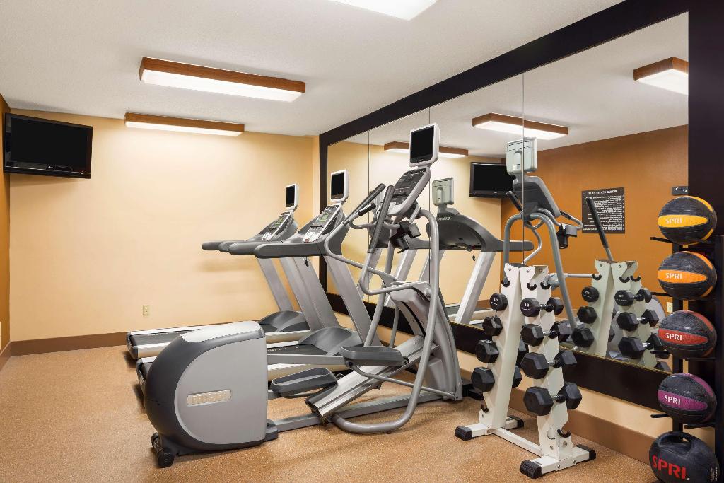 Homewood Suites By Hilton Toledo-Maumee 