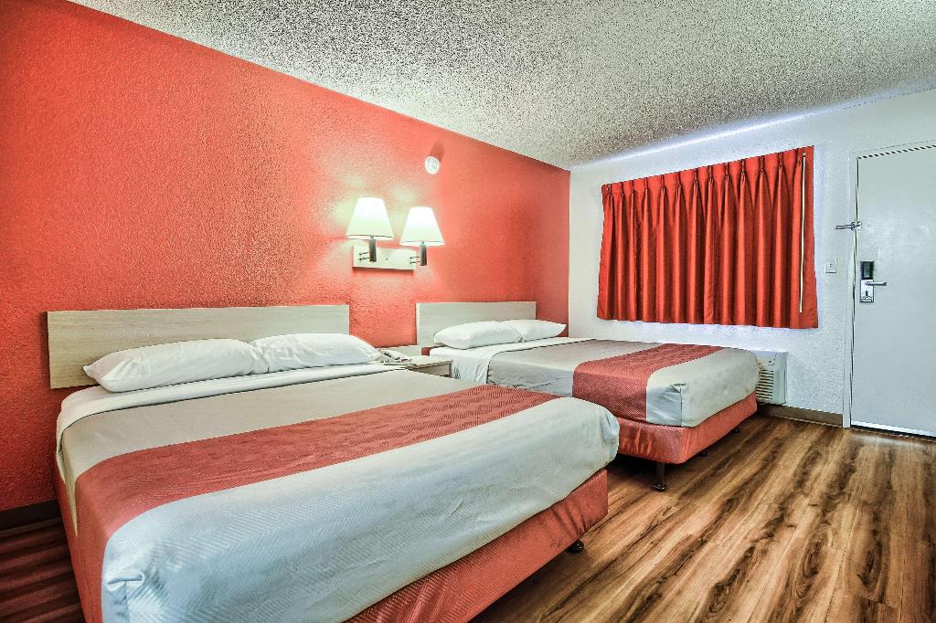 Motel 6 Fresno, Ca - Blackstone South 