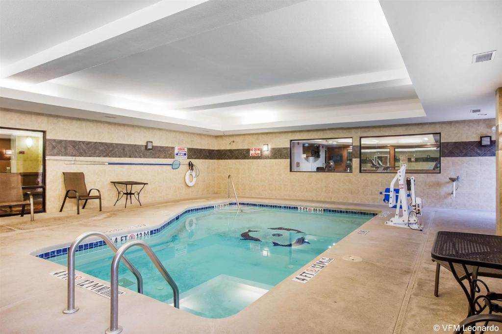 Comfort Suites Golden Isles Gateway Comfort Suites Golden Isles Gateway
