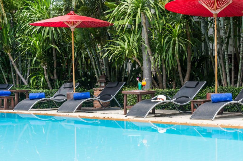 Baan Laksasubha Resort 