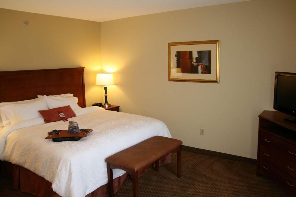 Hampton Inn & Suites Warren Hampton Inn & Suites Warren