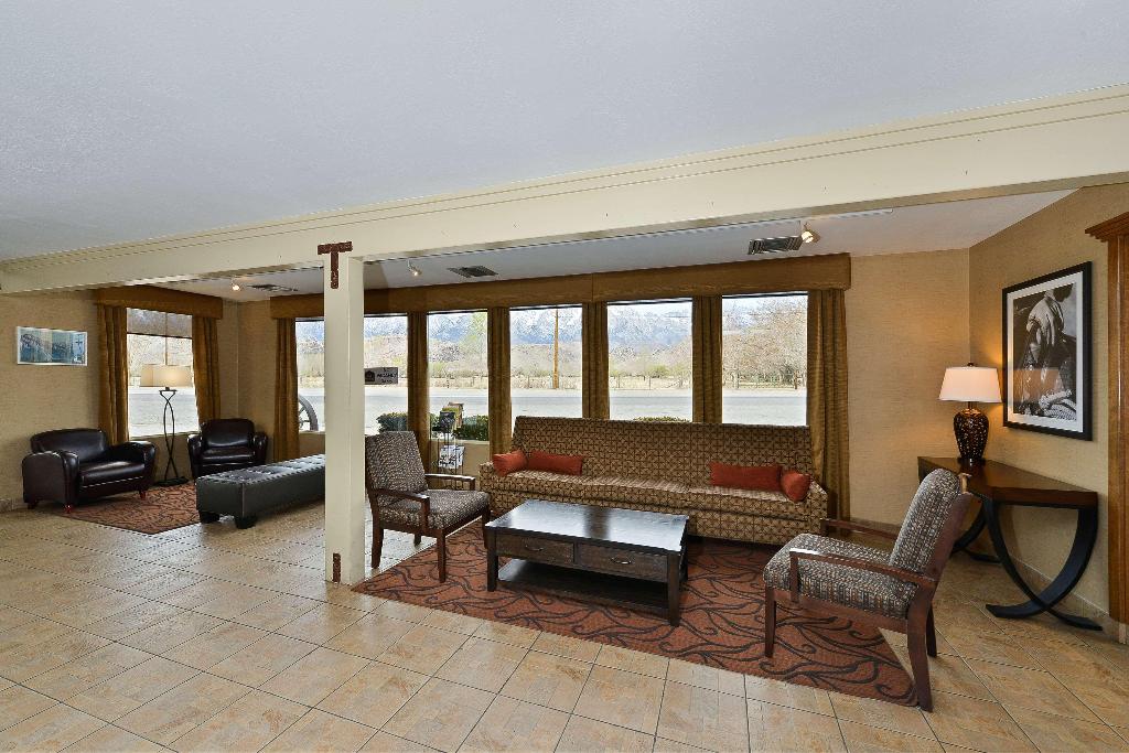 Best Western Plus Frontier Motel 