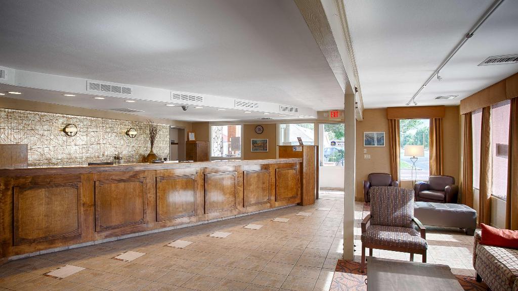 Best Western Plus Frontier Motel 