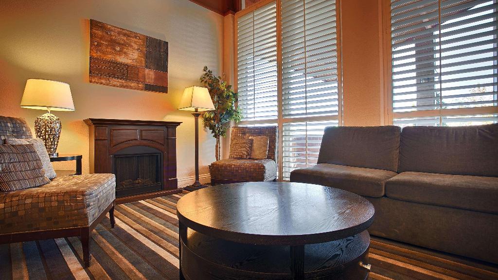 Best Western Valencia Inn 