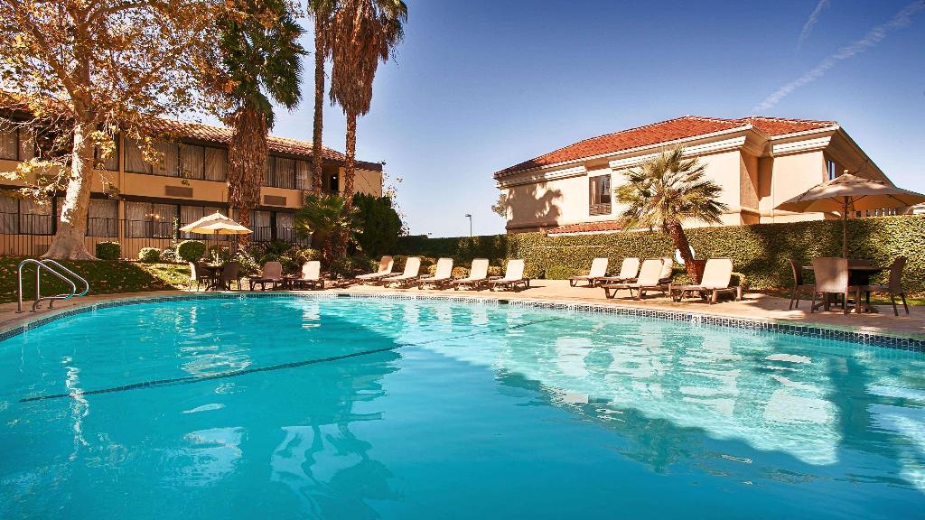 Best Western Valencia Inn 