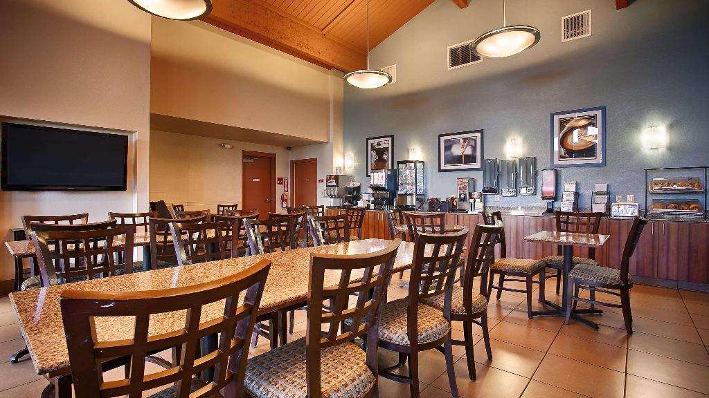 Best Western Valencia Inn 