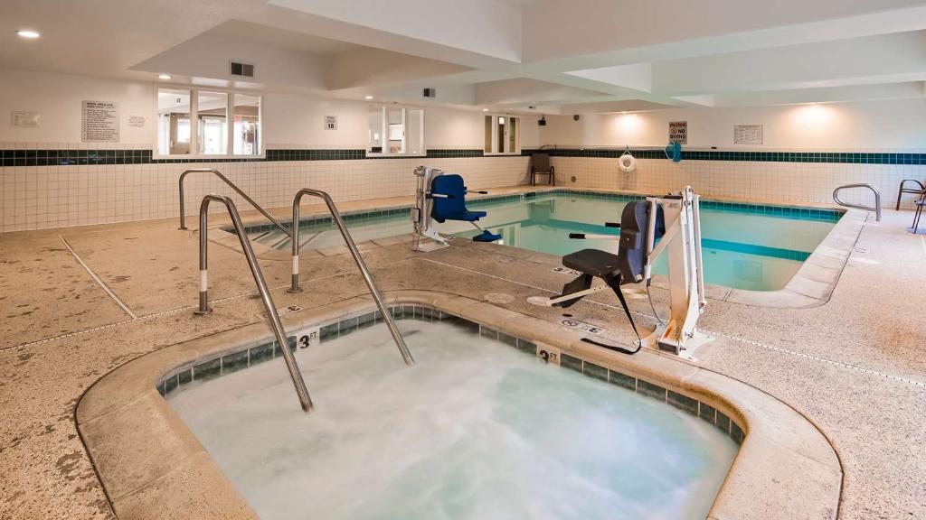 Best Western Airport Inn & Suites Oakland 