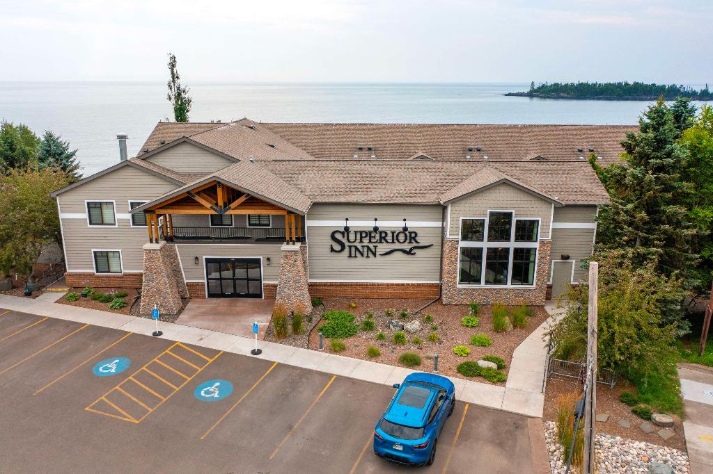 Best Western Plus Superior Inn & Suites 