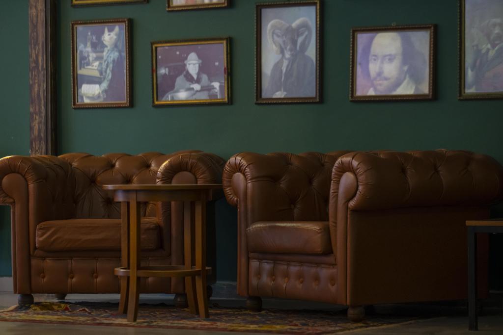 Han Deluxe Hotel & Suites