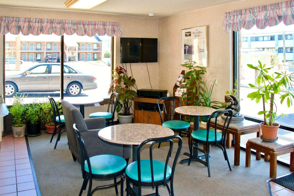 Rodeway Inn University Area Rodeway Inn University Area