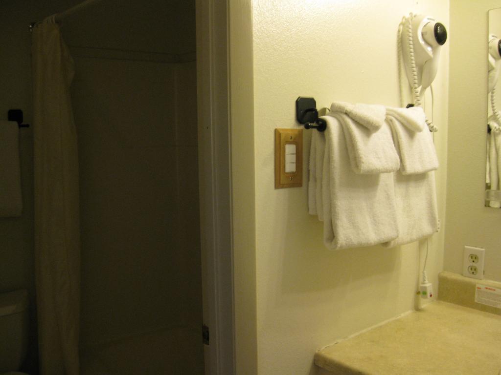 Value Lodge Inn 