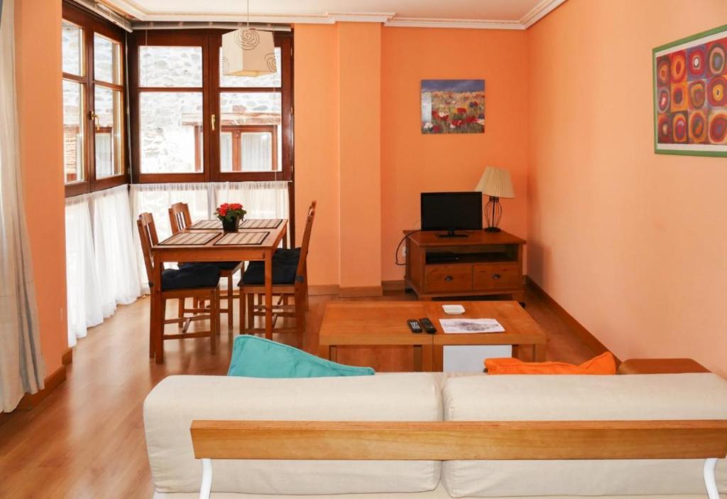 Apartamentos TuríSticos Altuzarra 