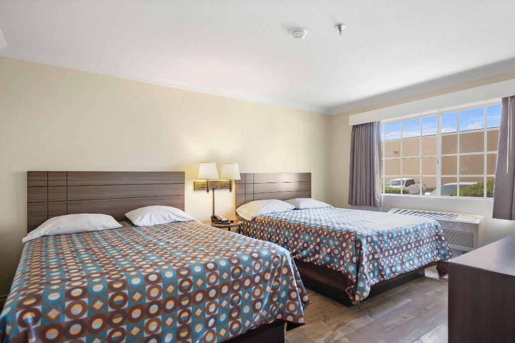 Surestay Hotel By Best Western Fontana Surestay Hotel By Best Western Fontana