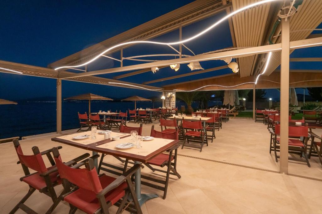Avantis Suites Hotel 
