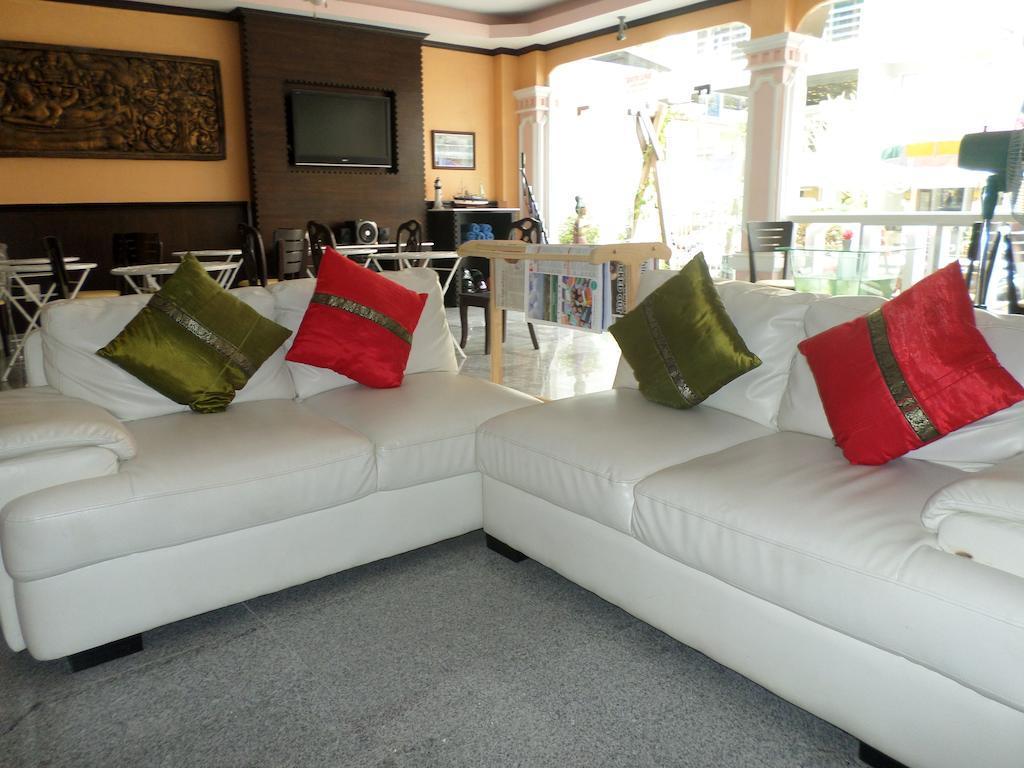 Hollywood Inn Love Hollywood Inn Love