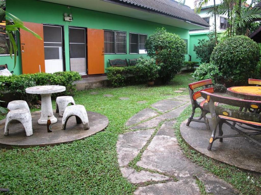 Baan Bua Guest House 