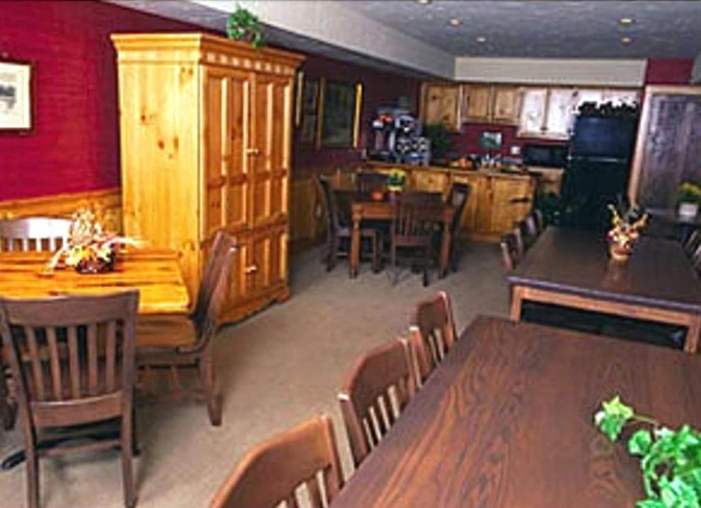 Outback Roadhouse Motel & Suites Branson Outback Roadhouse Motel & Suites Branson