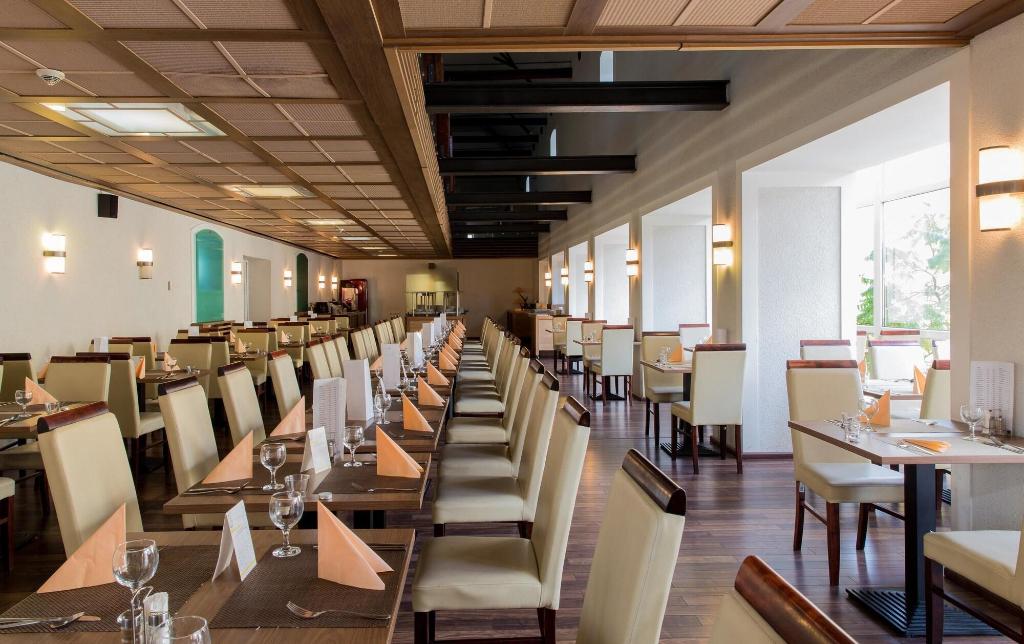 Ce Plaza Hotel Ce Plaza Hotel