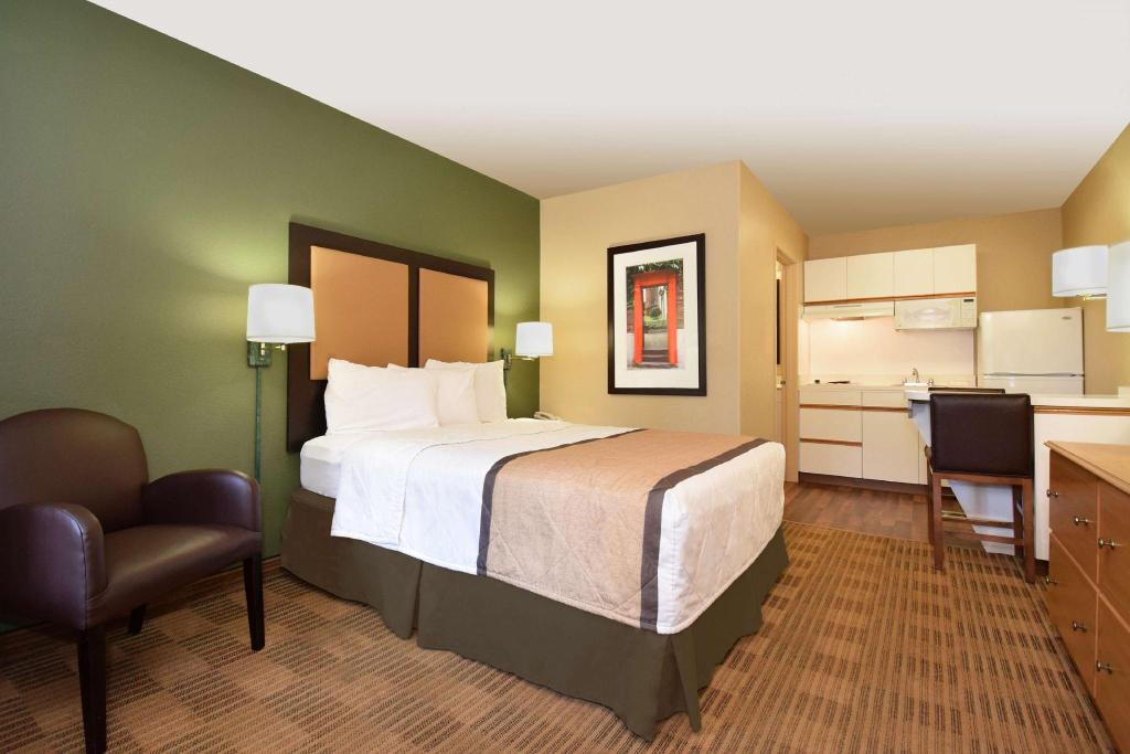 Extended Stay America - Charlotte - Airport 
