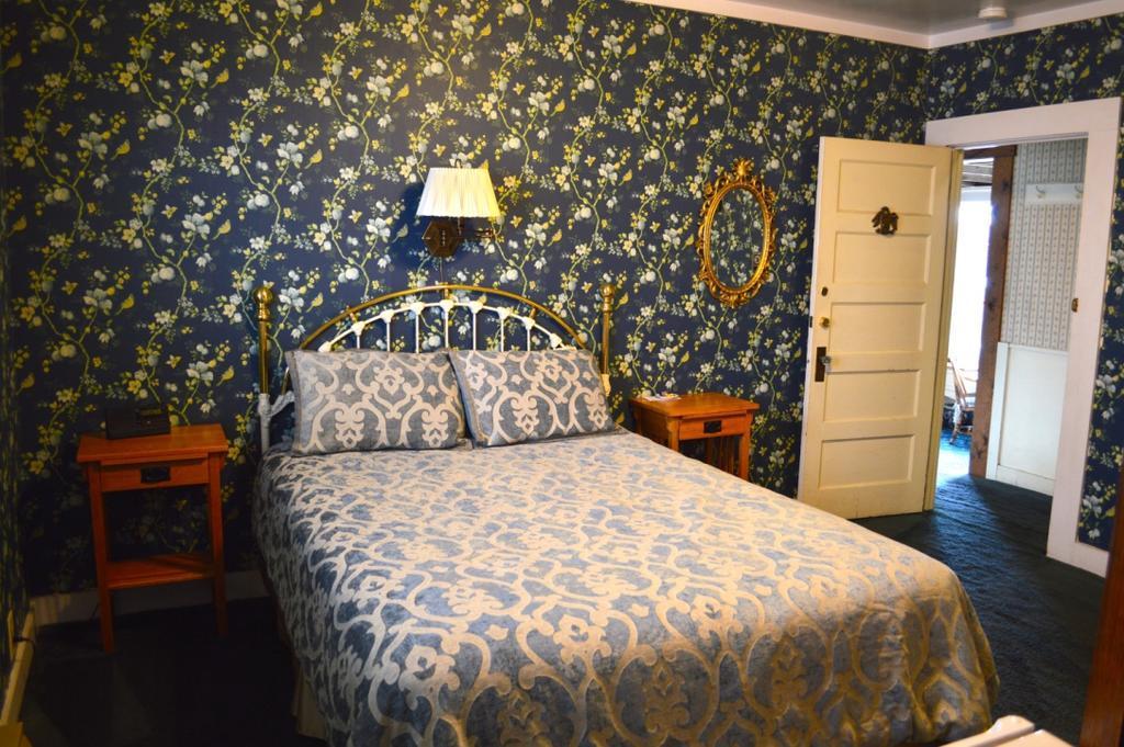 Glass Beach Inn 