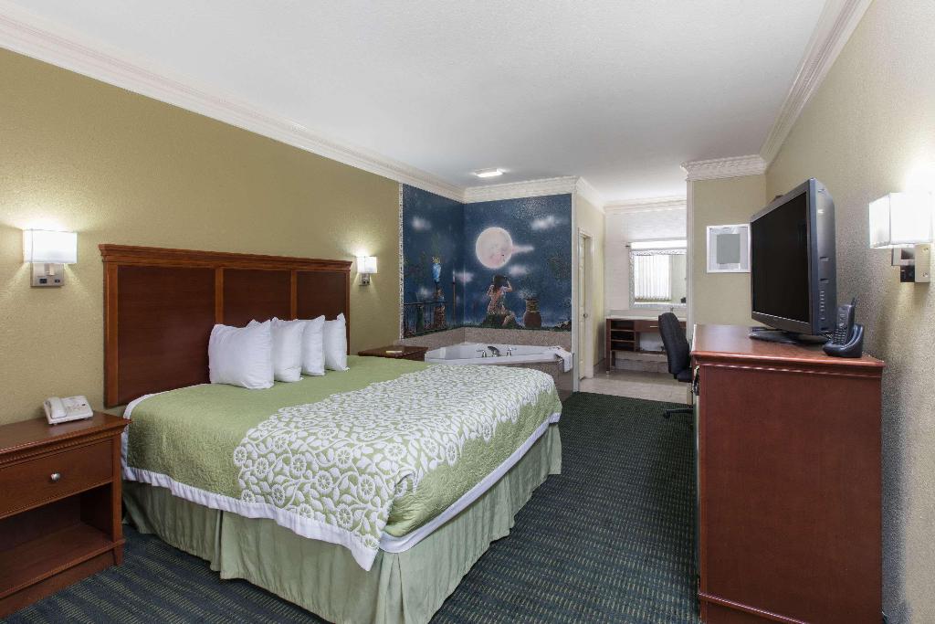 Days Inn & Suites By Wyndham Big Spring Days Inn & Suites By Wyndham Big Spring