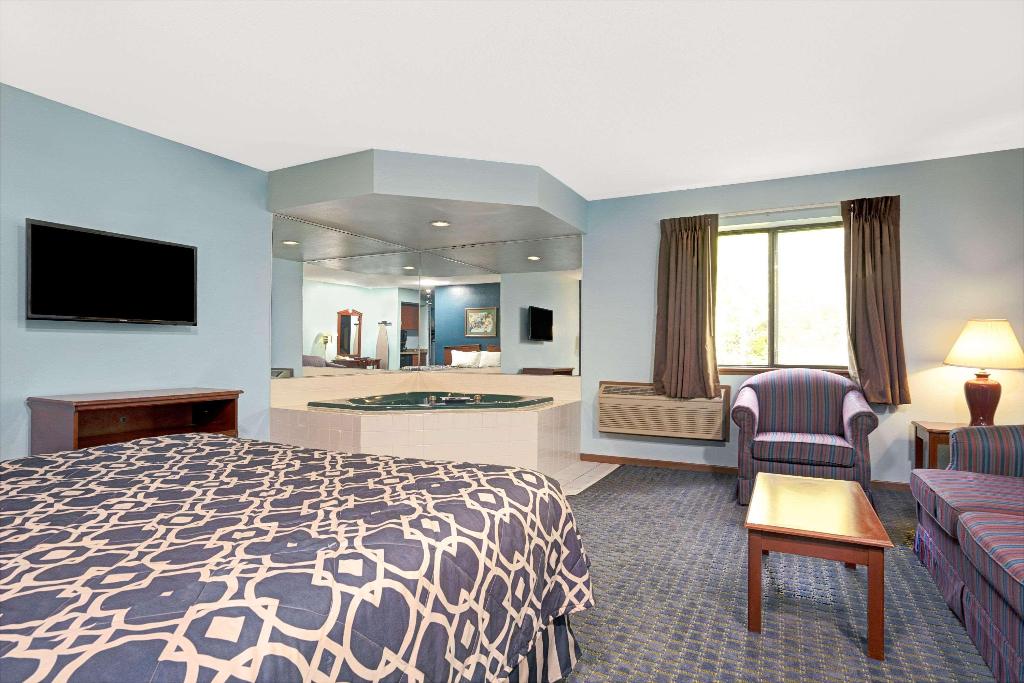 Super 8 By Wyndham Hudson Super 8 By Wyndham Hudson
