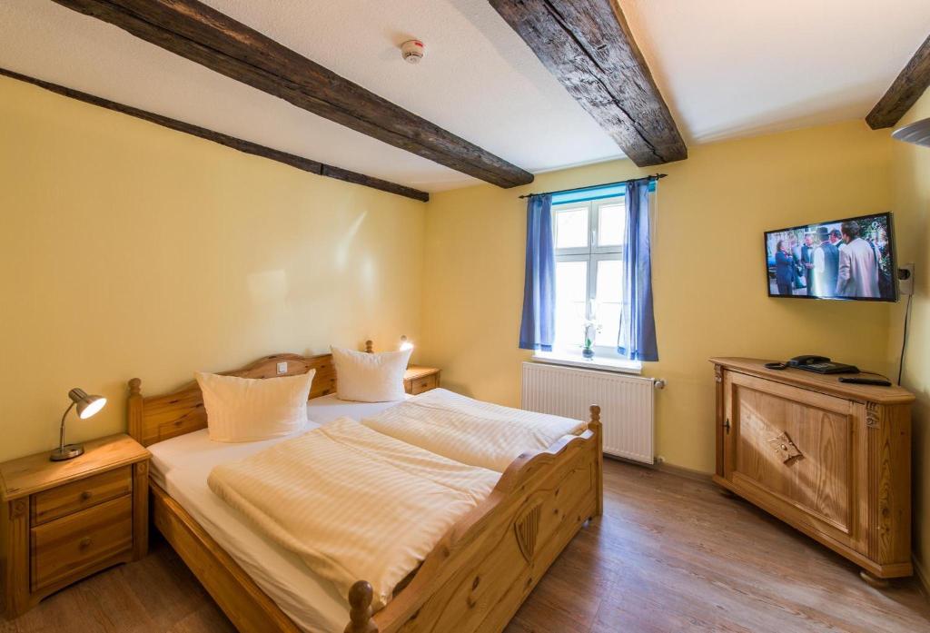 Maria Aurora Maria Aurora