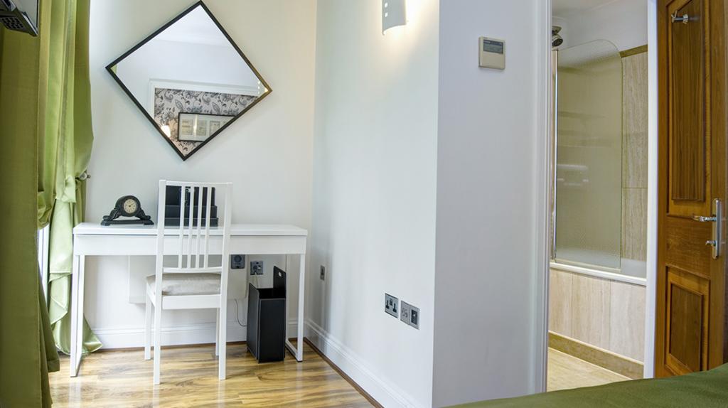 Hotel 82 London Hotel 82 London