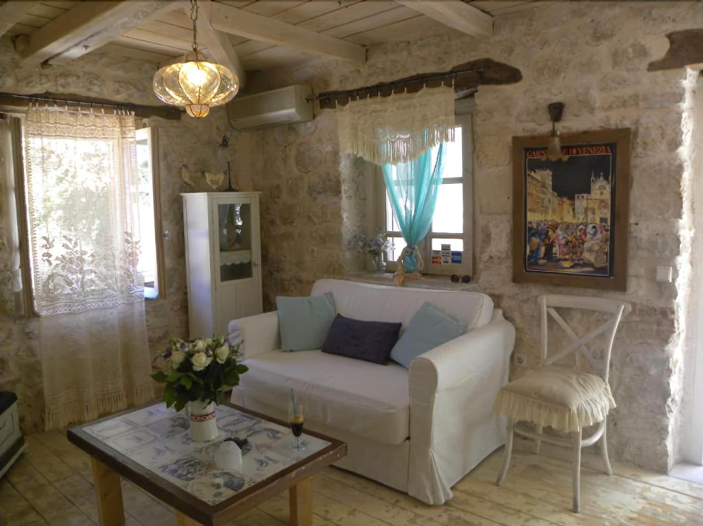Pavezzo Country Retreat 
