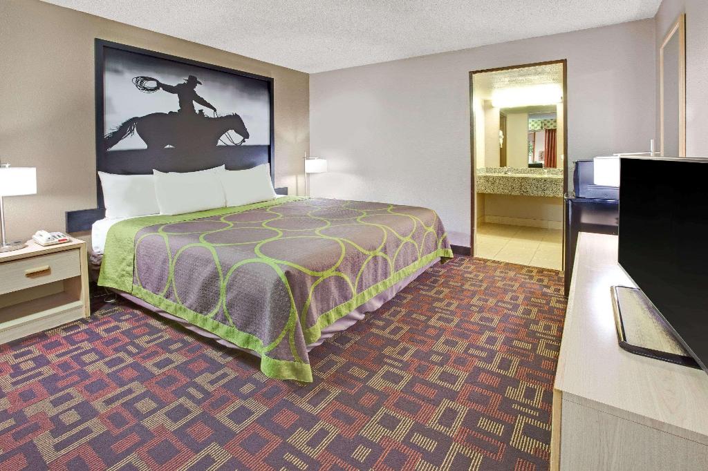Super 8 Norman Super 8 Norman