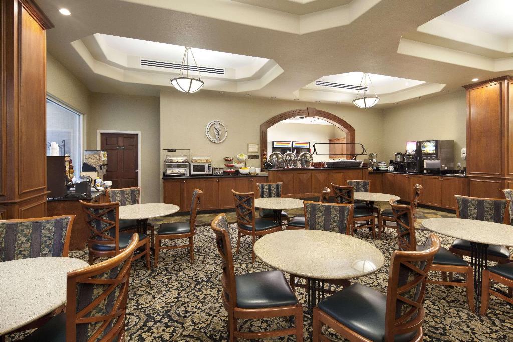 Ramada By Wyndham Olympia 
