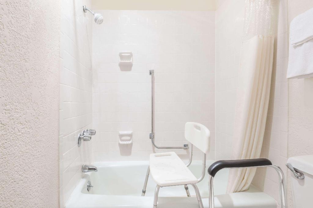 Days Inn By Wyndham Ottawa Days Inn By Wyndham Ottawa