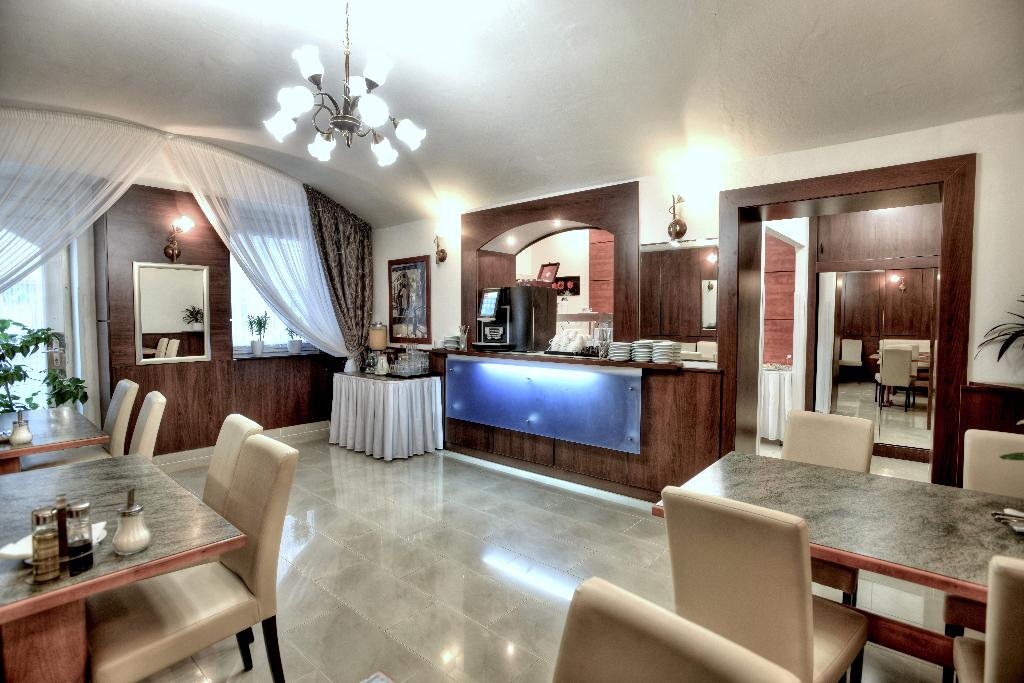 Royal Plaza 