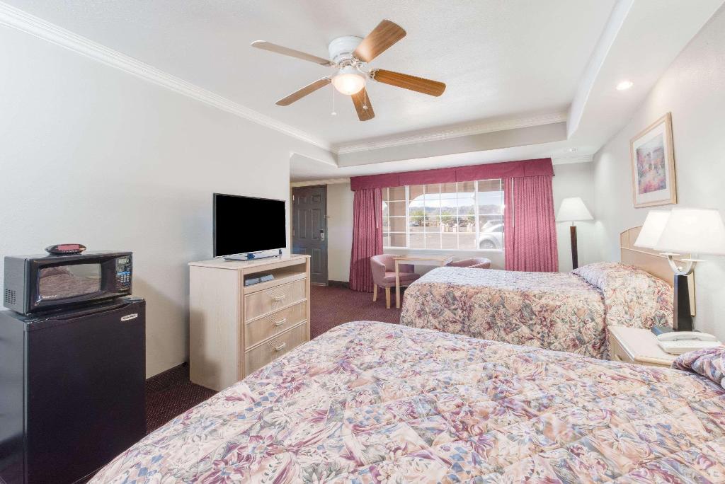 Knights Inn Van Horn 