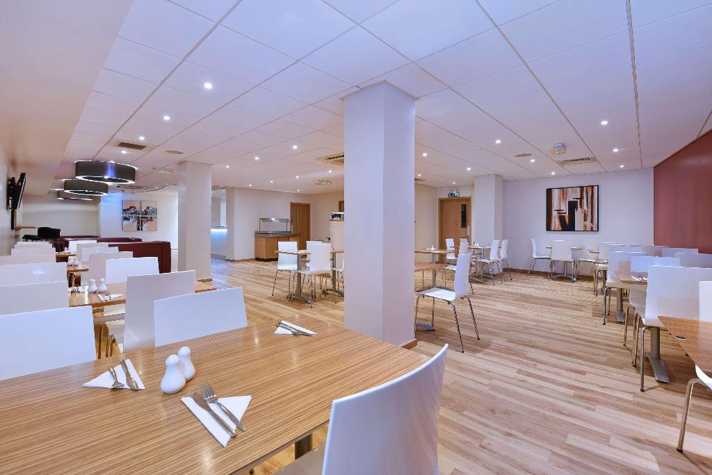 Travelodge Worcester 